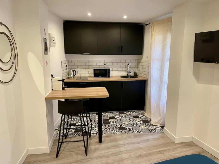 Le Moulin 3 - Appartement Tout Confort Centre Ville - Beziers - Wifi - Tv Connecte Buitenkant foto