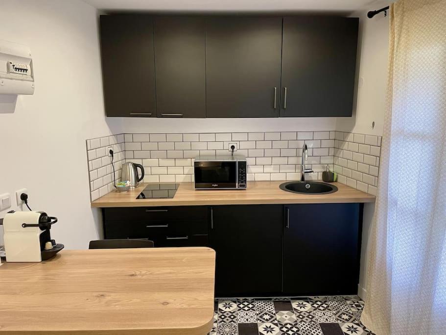 Le Moulin 3 - Appartement Tout Confort Centre Ville - Beziers - Wifi - Tv Connecte Buitenkant foto